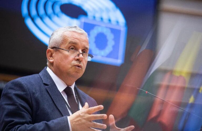 Daniel Buda, vicepreședintele Comisiei pentru agricultură din PE: Comisia Europeană trebuie să susțină investițiile în tehnologii pentru îmbunătățirea condițiilor de transport al animalelor!