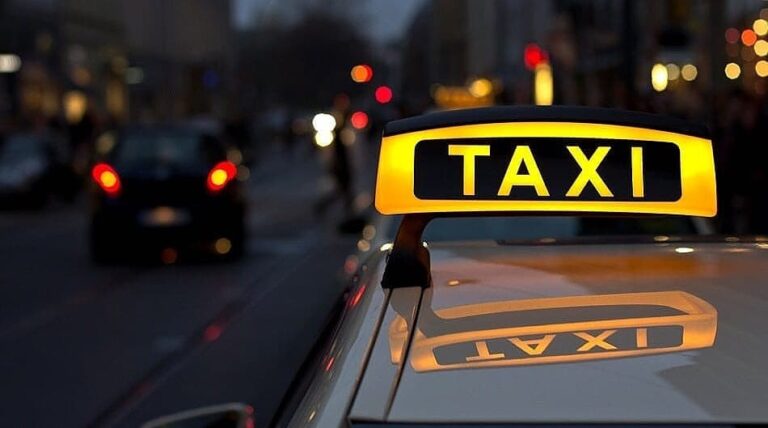 Activitate de taxi ilegală depistată de polițiștii locali din Cluj-Napoca