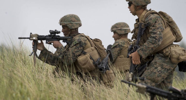 NATO va aproba trimiterea unor grupuri de luptă în estul Europei, inclusiv în România