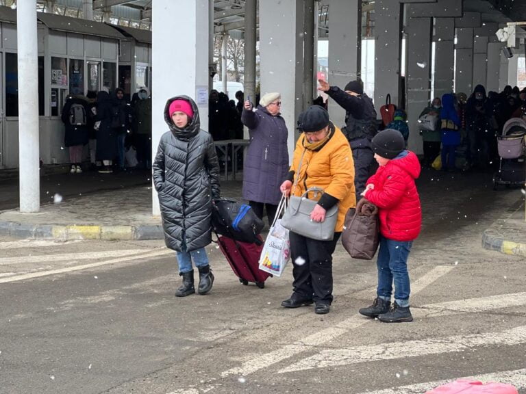 O femeie, medic militar în Ucraina și mamă a 12 copii, ucisă în război