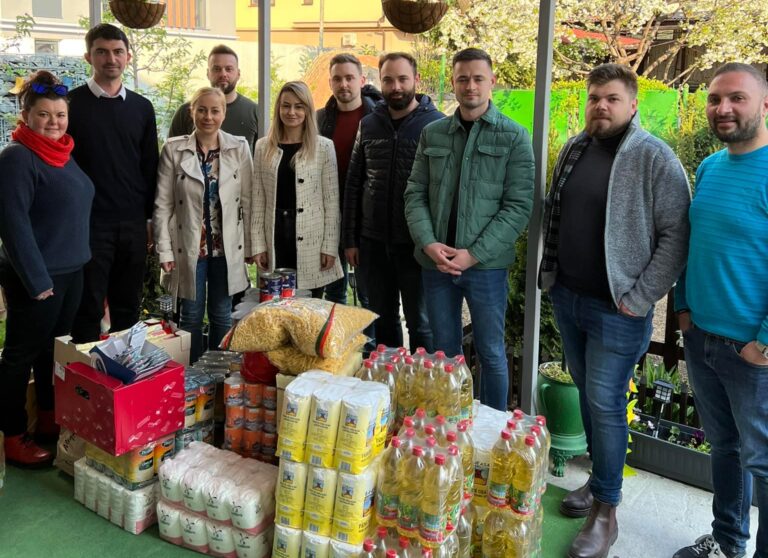 MARIA FORNA | „Suntem bucuroși că produsele alimentare și cele de igienă oferite de noi vor ajuta (…) să poată să răspundă nevoilor semenilor noștri.”