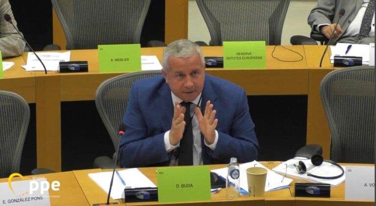 USR Cluj cere demisia președintelui PNL Cluj, Daniel Buda. Instanța confirmă că PNL Cluj încalcă legea