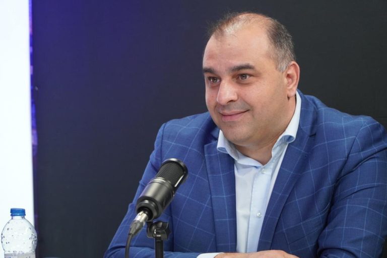 VIDEO | Chat GPT implementat de Primăria Cluj-Napoca: răspunsuri la întrebările clujenilor. Viceprimar: “Se lucrează la acest lucru!”