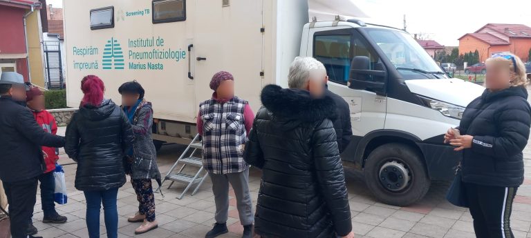Peste 1200 de clujeni au fost testați gratuit în cadrul campaniei pentru depistarea TBC derulate în 8 comune