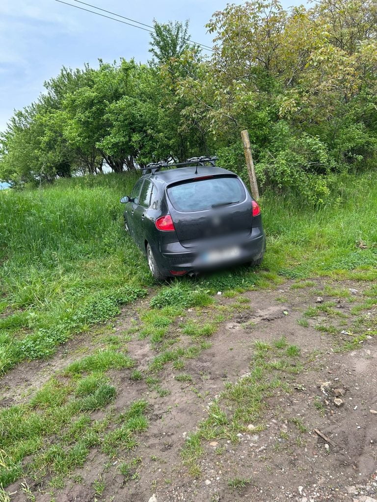 Urmărit în trafic de polițiști la Cluj, a abandonat mașina în Popești. Reținut și amendat de 12.000 de lei