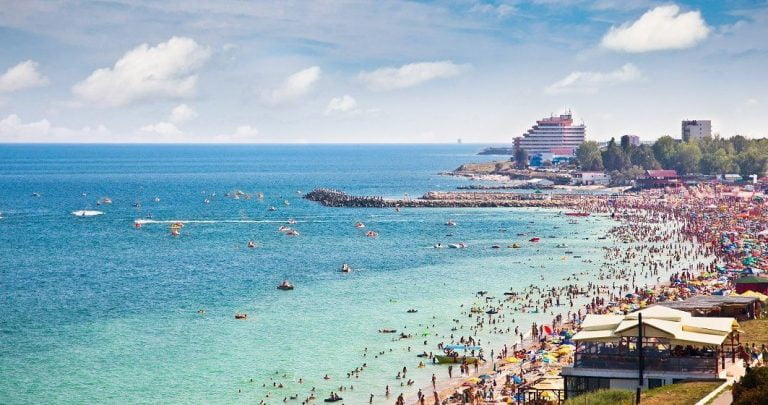 Incident la Marea Neagră: petrolier în flăcări. Nicușor Dan: „Instituțiile statului sunt în alertă”