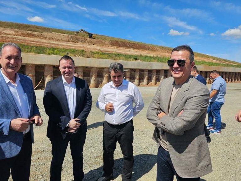 Ministrul Transporturilor, vești bune pentru șoferi: “Tronsonul de autostradă Chețani-Câmpia Turzii ar putea fi dat în folosință la finalul acestui an”