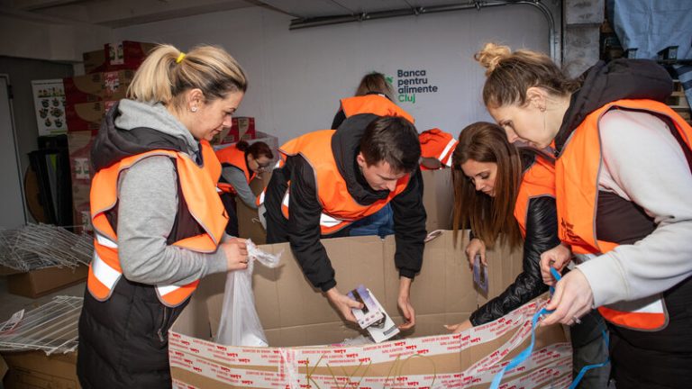 Colecta Națională de Alimente are loc în toată țara de astăzi și până duminică