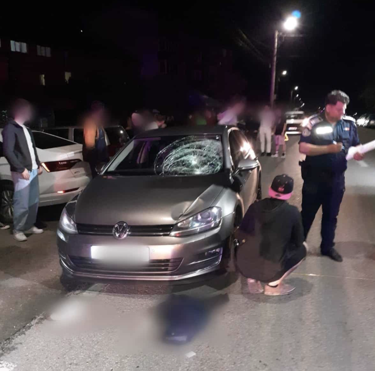 Pieton lovit de mașină, pe o stradă din Gherla. Bărbatul a fost transportat la spital