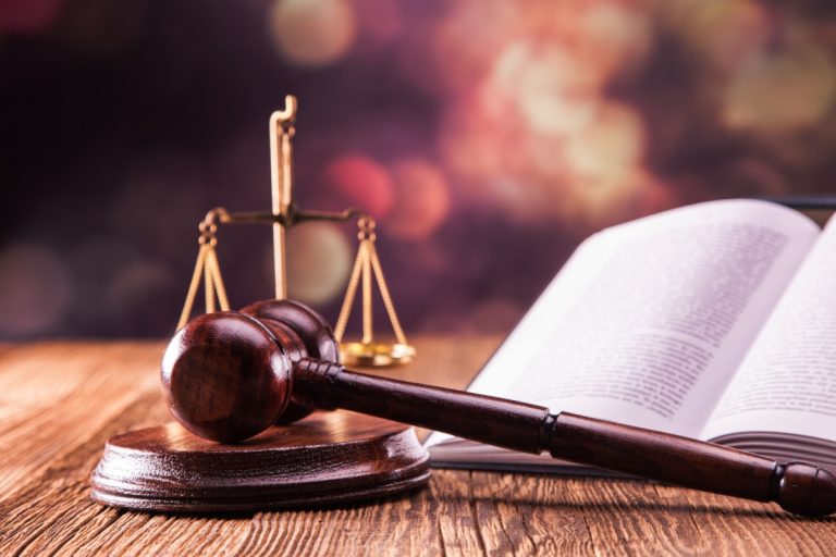 Proiect de lege care obligă statul să apere și să sprijine victimele infracțiunilor grave, cum ar fi violul sau traficul de persoane