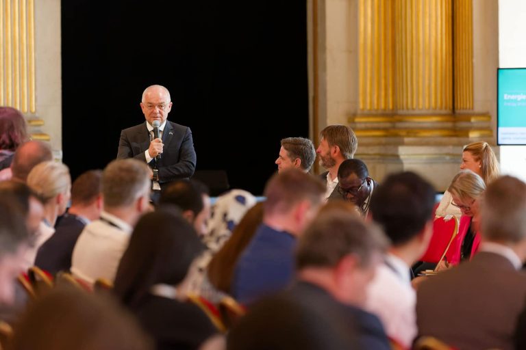 Primarul Emil Boc, invitat de către primarul Parisului la ceremonia de deschidere a Jocurilor Olimpice de la Paris. Boc a fost inclus în Convenția Globală a Primarilor pentru Climă și Energie