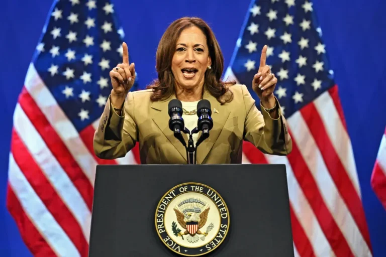 Joe Biden se retrage din cursa electorală și o susține pe Kamala Harris pentru un mandat la Casa Albă