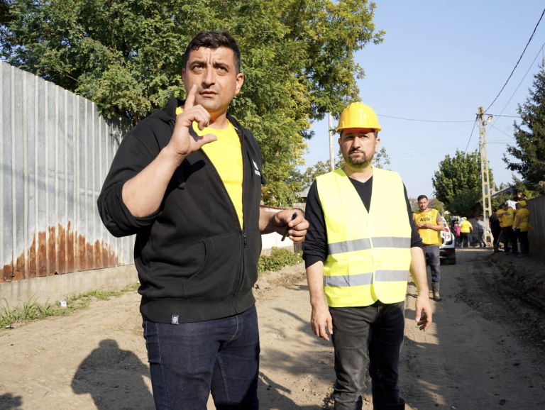 George Simion vrea să ridice case noi pentru oamenii afectați de inundațiile din județul Galați. George Simion: „Începem construcția primelor case pentru sinistrații din Pechea”
