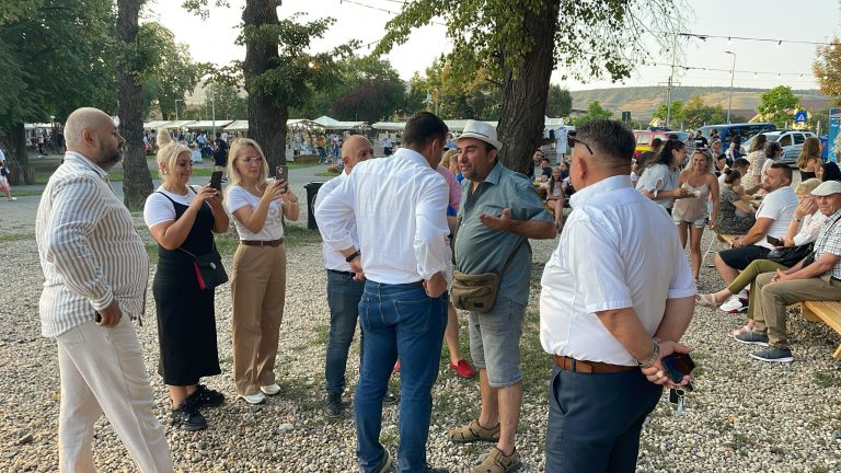 George Simion, președintele AUR, la festivalul „România cea Frumoasă” din Florești