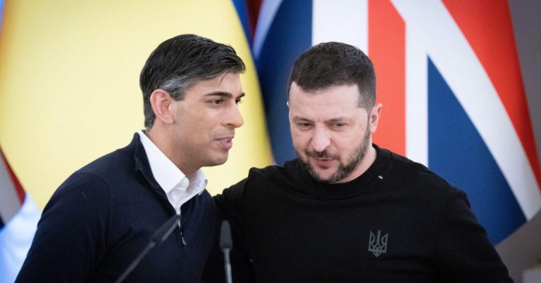 UK va livra sute de sisteme de rachete către Ucraina