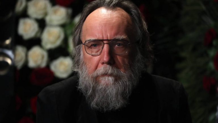 Rusia, acuzată de utilizarea comunicării ca armă de război hibrid. Aleksandr Dughin: România va face parte din Rusia curând