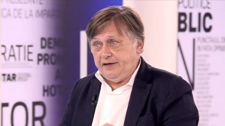 Crin Antonescu rămâne candidatul comun al coaliției, în ciuda speculațiilor