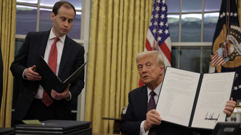 Donald Trump a devenit al 47-lea președinte al Statelor Unite și semnează primele ordine executive