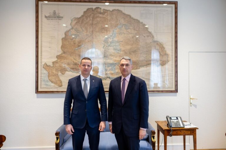 Acuzații grave: Radu Cristescu critică prezența hărții Ungariei Mari în biroul unui ministru ungar