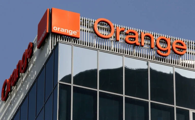 Breșă de securitate majoră la Orange: Hackerii au furat date interne