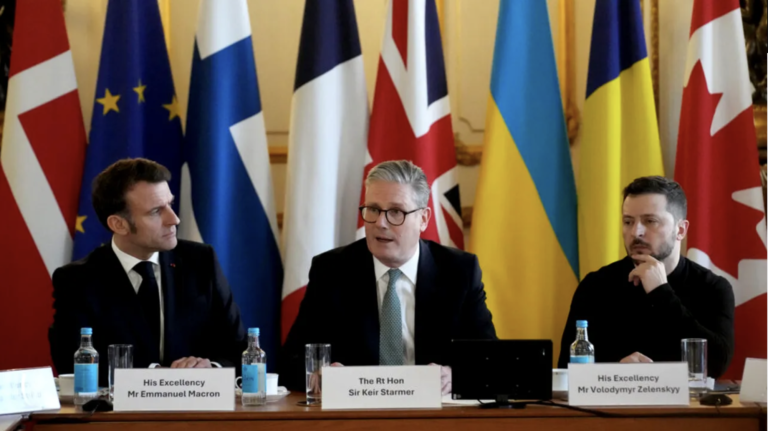 Zelenski, Macron și Starmer pregătesc o vizită la Washington pentru negocieri de pace privind Ucraina