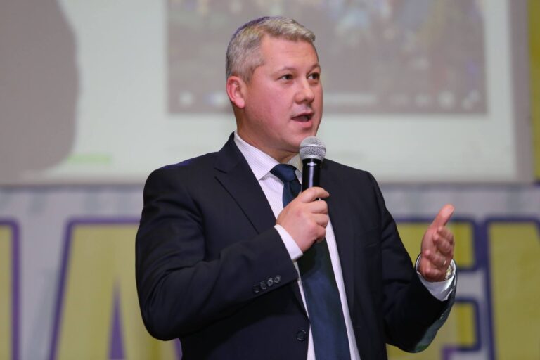 George Simion îl spulberă pe Cătălin Predoiu: „Opriți poliția politică și spuneți adevărul despre rețelele de crimă organizată!”**