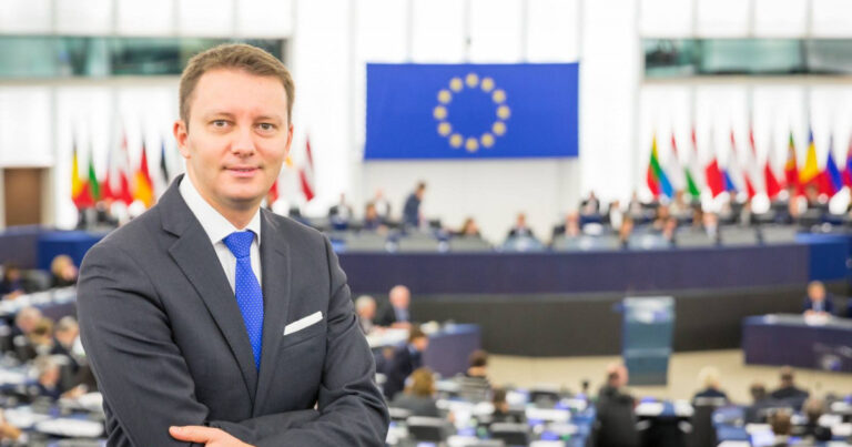 Siegfried Mureșan (PNL) dă de pământ cu Sorin Grindeanu (PSD): „Comportament învățat de la Liviu Dragnea”