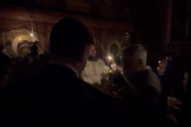 VIDEO | George Simion și Călin Georgescu, împreună în noaptea de Înviere la o mănăstire din Ardeal