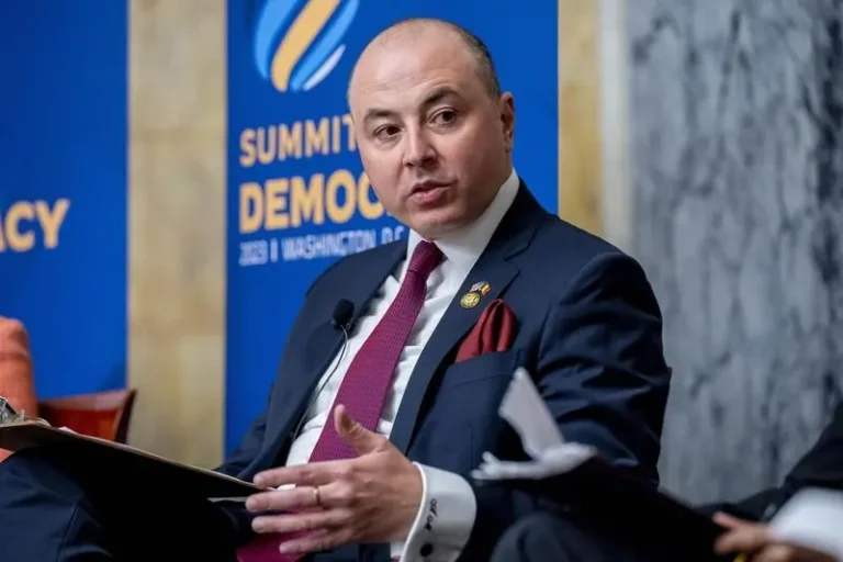 AUR cere rechemarea ambasadorilor Muraru și Ioanid, acuzați de implicare politică în alegeri