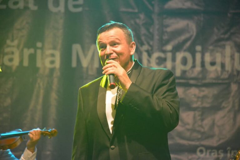 Furtună pe Facebook! Aurel Tămaș, acuzat că s-a vândut: ‘Unde e patriotismul tău?!