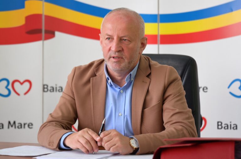 Primarul din Baia Mare îi scrie public premierului Bolojan. „Nu sunteți un obstacol?”