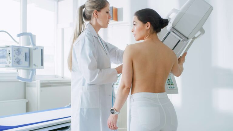 Terapie pentru trup și suflet. Psihologia, nutriția și medicina se întâlnesc în oncologie