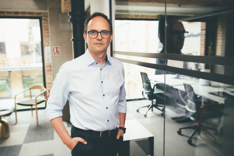 „Statul te execută pentru 10 lei, dar lasă 30 de miliarde în aer!” – Viorel Băltărețu răbufnește și propune soluții care pot revoluționa ANAF-ul