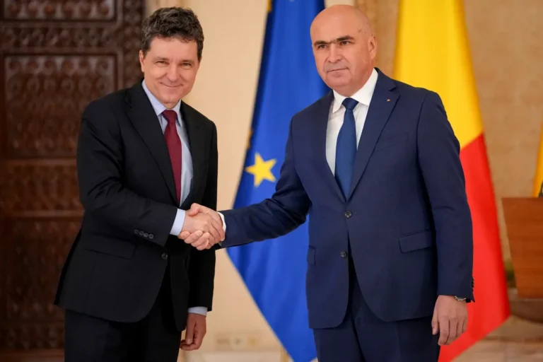Ilie Bolojan renunță la varianta contestării la CCR și la ideea unui Congres extraordinar. Liderul PNL ar prefera consultări cu Nicușor Dan