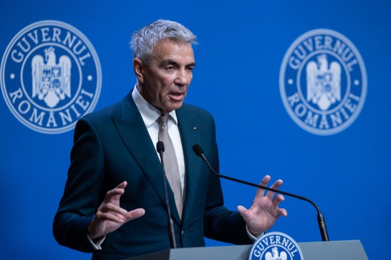 SCANDAL ÎN GUVERN! PSD ÎI CERE LUI BOLOJAN SĂ-L DEMITĂ PE ANASTASIU: „A DAT ȘPAGĂ! NU POATE CONDUCE REFORMA!”