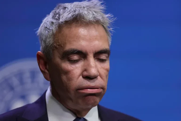Dragoș Anastasiu își dă demisia cu lacrimi și acuzații grave: „Am plătit o mită de supraviețuire, dar nu sunt un șpăgar!”