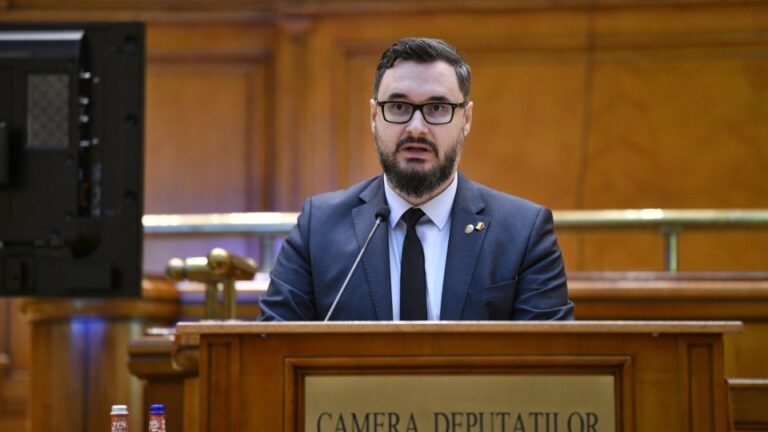 AUR acuză CCR că susține austeritatea Guvernului Bolojan: „Românii sunt condamnați la sărăcie”