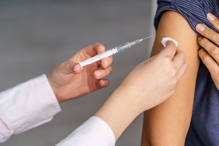 ONU și UNICEF: Dezinformarea scade vaccinarea la copii. Europa și SUA în fața unei crize de sănătate