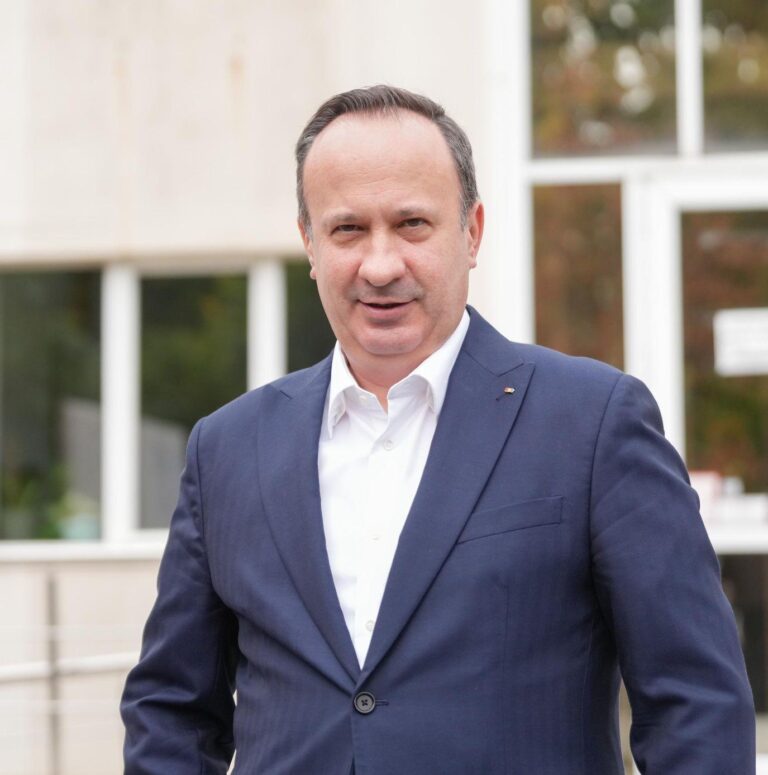 Adrian Câciu (PSD): „A venit timpul să dăm de pământ cu Bolojan, cu Fritz și toate găștile astea de sugative politice!”