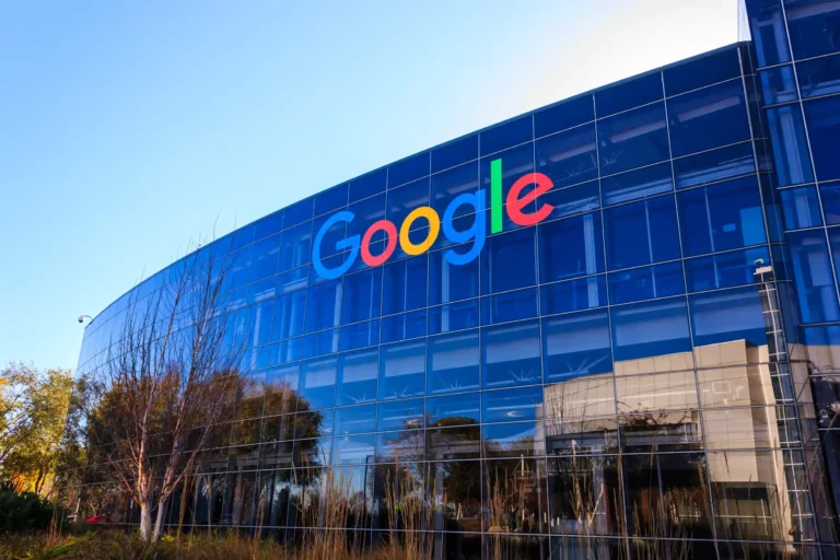 Probleme la Google în mai multe țări europene. Utilizatorii din România au raportat dificultăți la căutări și Google Drive