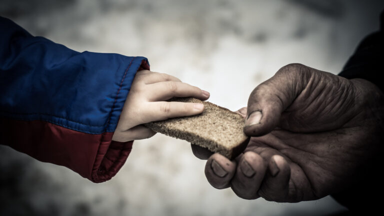 Lipsurile materiale și sociale în UE în 2024: 17% dintre români s-au confruntat cu lipsuri