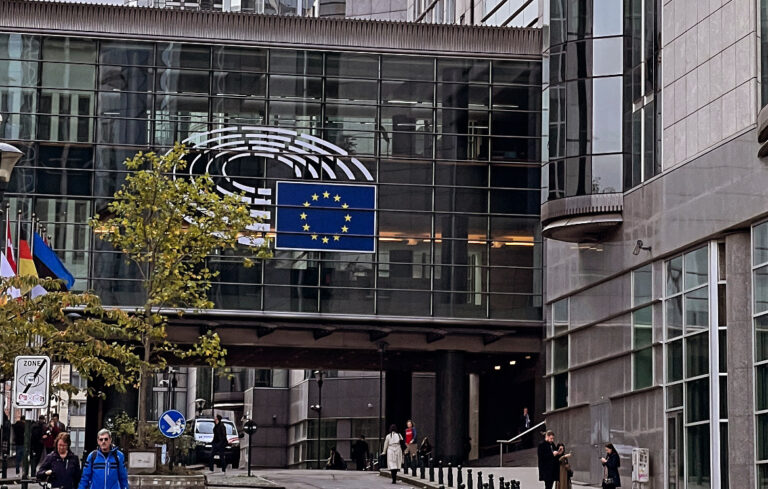 Electrificarea Europei intră în linie dreaptă: obiectiv nou pregătit de Bruxelles