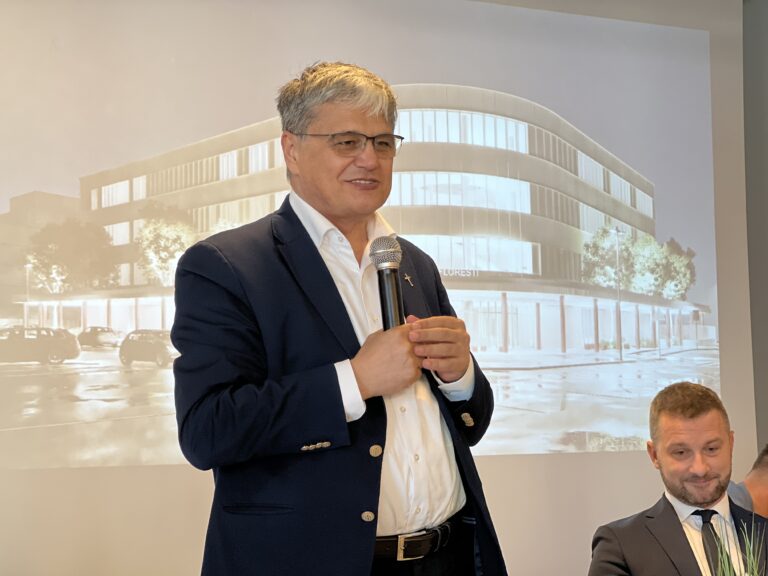 Sabia CCR deasupra PNRR: Boloș avertizează că banii se pot pierde.