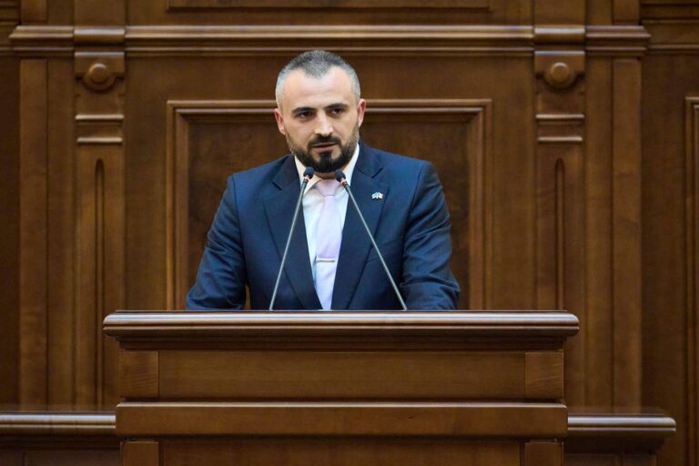 AUR acuză CCR de tergiversare și complicitate politică: „Curtea a devenit o anexă a puterii”