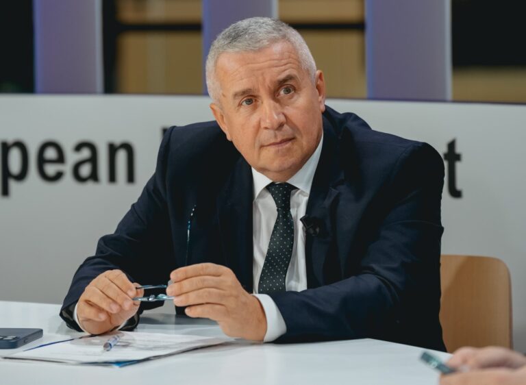Daniel Buda: „Cei care au dărâmat guvernul trebuie să își asume formarea unuia nou”