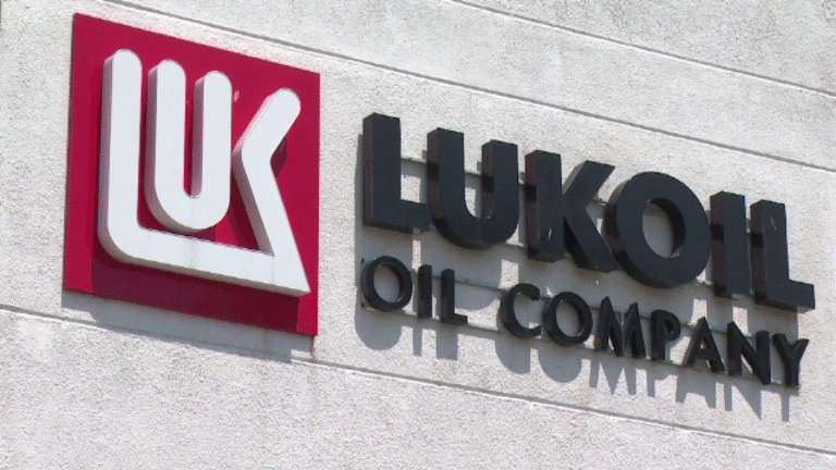 Carlyle analizează achiziția activelor internaționale Lukoil înainte de sancțiunile SUA