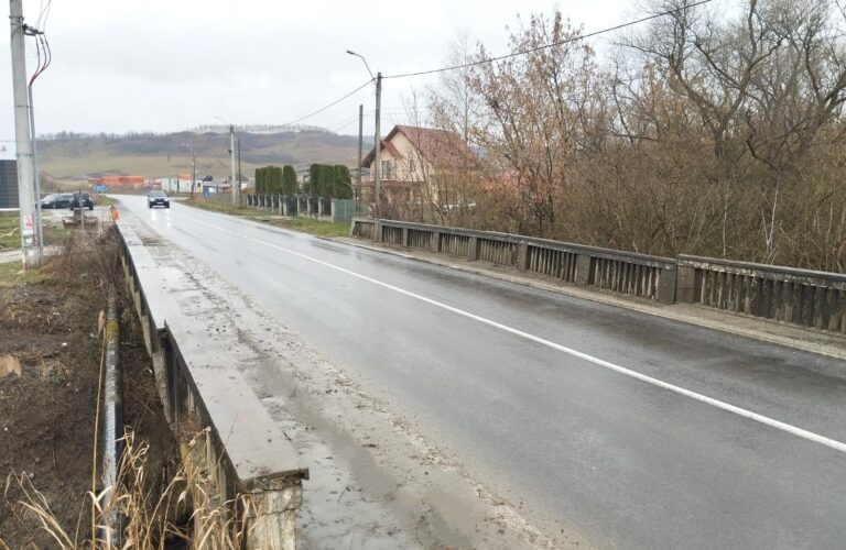 Consiliul Județean Cluj construiește un nou pod cu pistă de biciclete în comuna Mica. Valoarea estimată a lucrării, 3,3 milioane lei