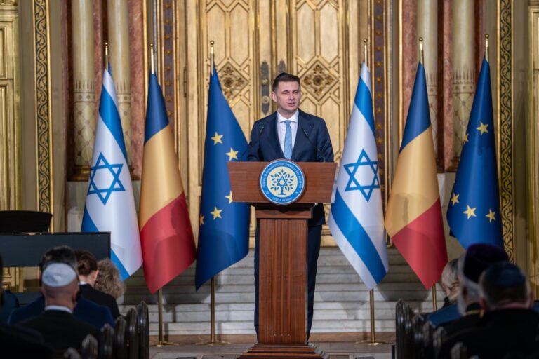 Mircea Abrudean, la comemorarea victimelor Holocaustului: „Memoria nu este doar despre trecut, ci despre responsabilitatea de a proteja viitorul”