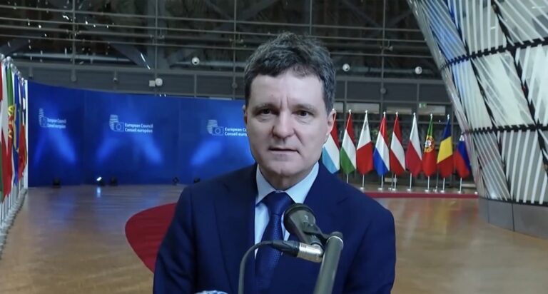 Nicușor Dan pleacă în Croația, în plină criză politică internă