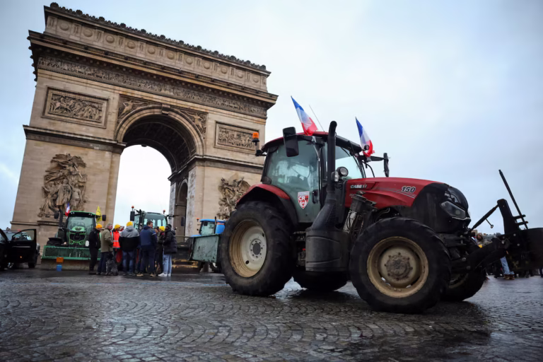 45 de miliarde ca să tacă fermierii? Bruxelles-ul încearcă să cumpere pacea pentru acordul cu Mercosur